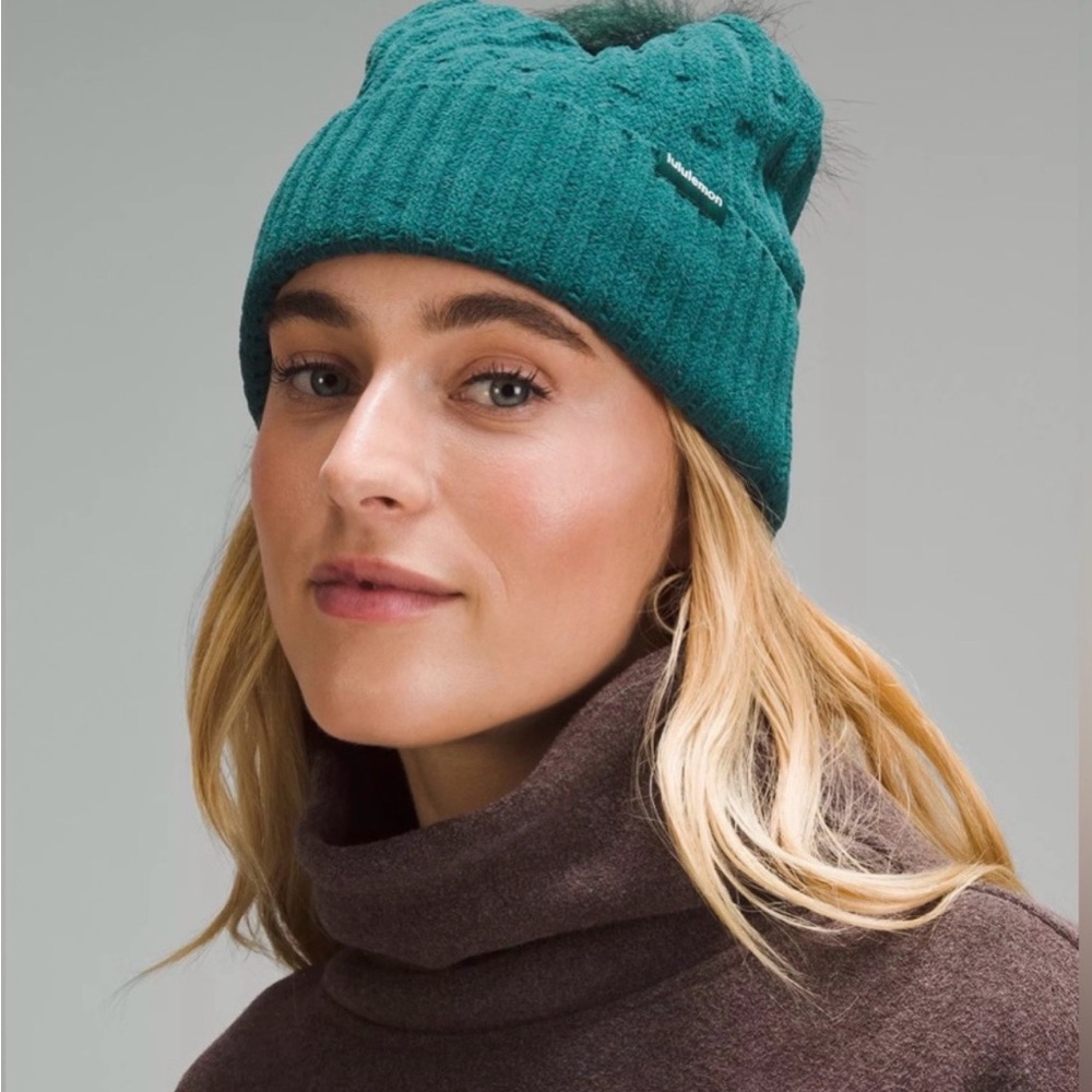 Lululemon‎ Cable Knit Pom Beanie Storm Teal